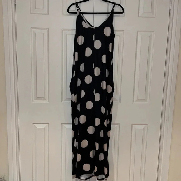 Polka Dot Maxi Dress - Black and White - Picture 10 of 13